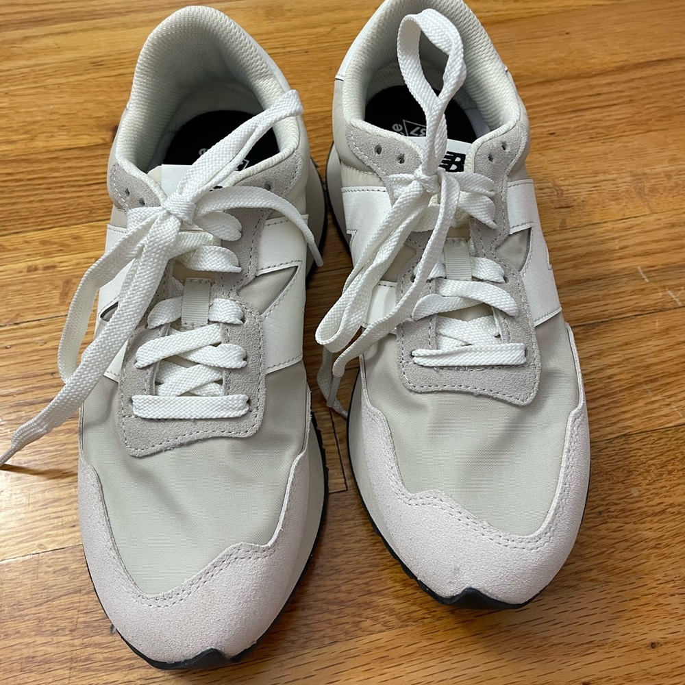 Size 8 - New Balance 237 Taupe White Beige Womens